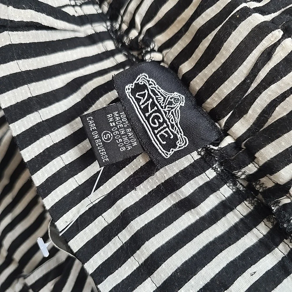 Angie Shorts Black/white Striped Tie‎ Belt Sz S NWT Lightweight Semi-sheer